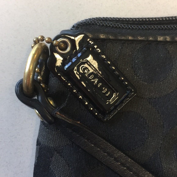 COACH wristlet - Picture 6 of 8